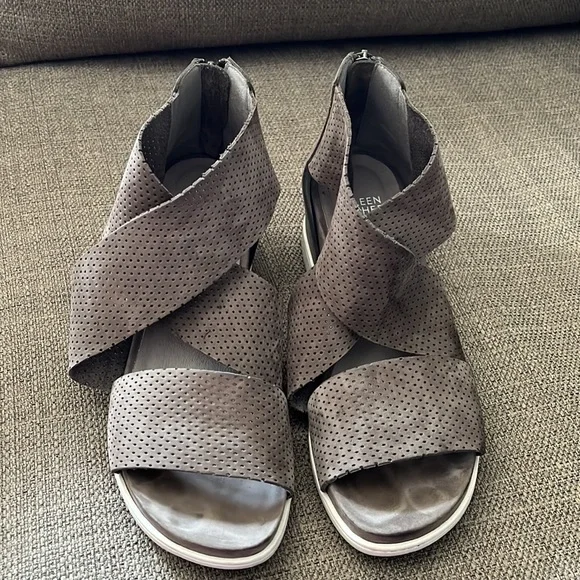 Eileen Fisher sports sandals - Picture 3 of 5